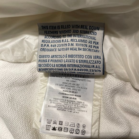 Authentic Moncler White Down Panel Vest - Picture 13 of 14